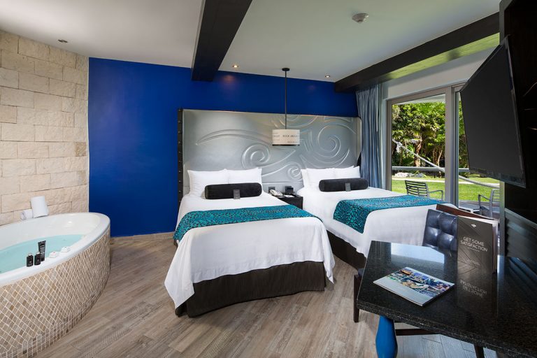 Deluxe Gold Double Bed Room