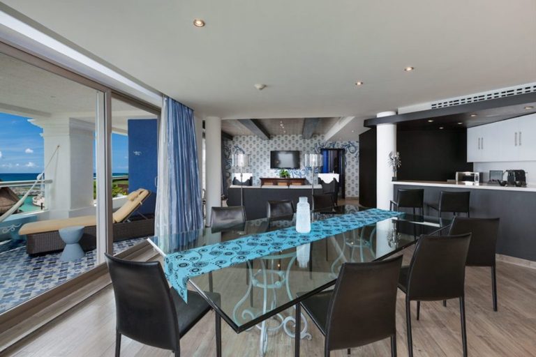 The dining room area of a Rock Suite.